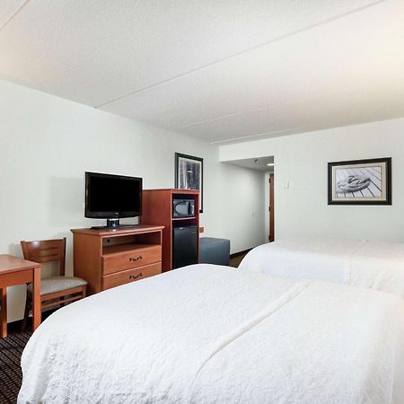 Hampton Inn Morehead City Exteriör bild