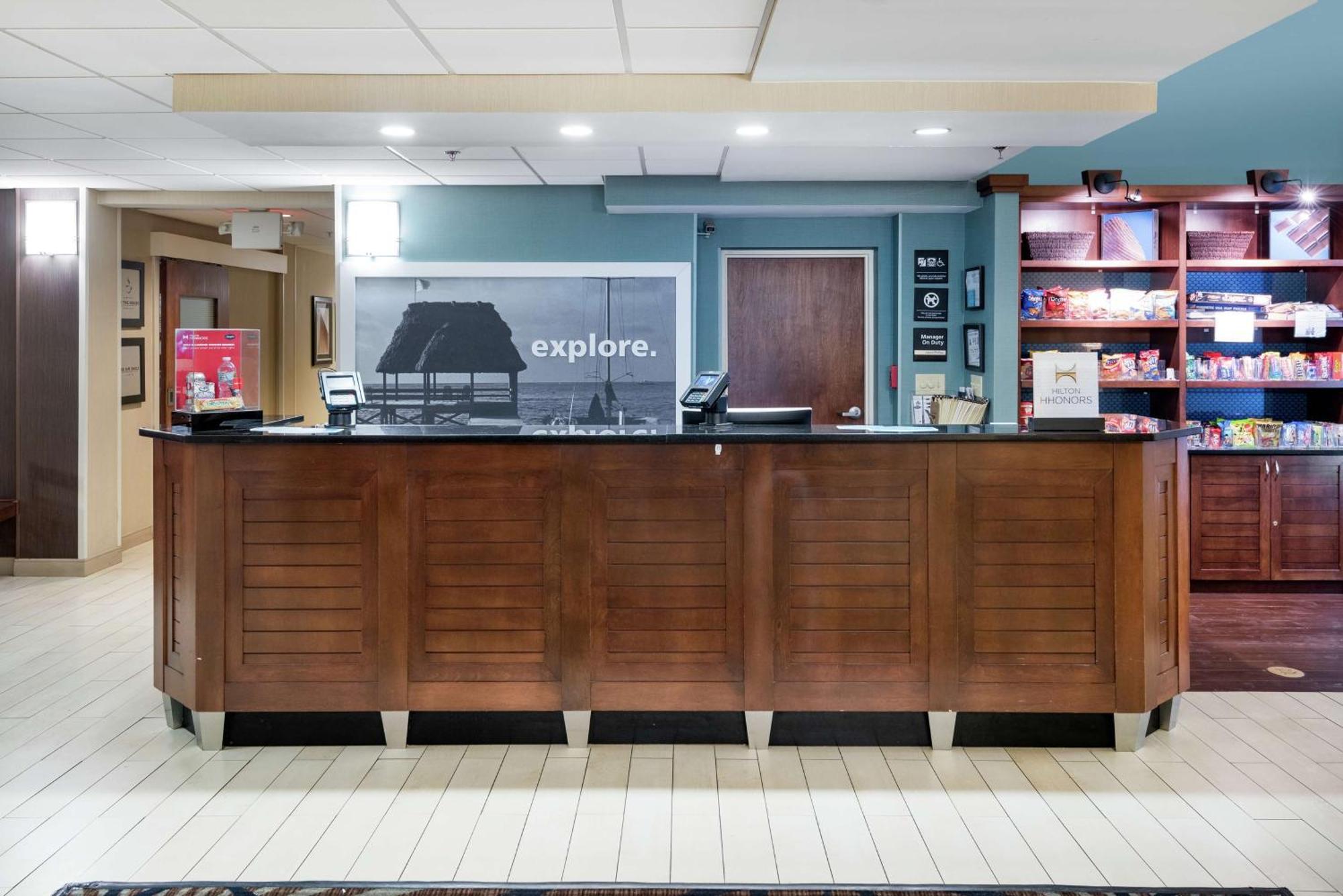 Hampton Inn Morehead City Exteriör bild